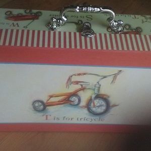 Child's toy suitcase T for Tricycle